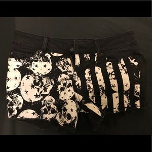 Hot topic shorts
